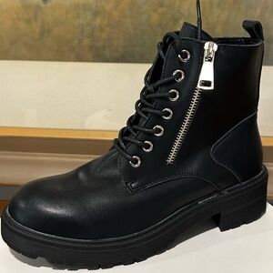 🌸AQUA DIVA🌸 Lace Up Combat Black Boot Size: 39